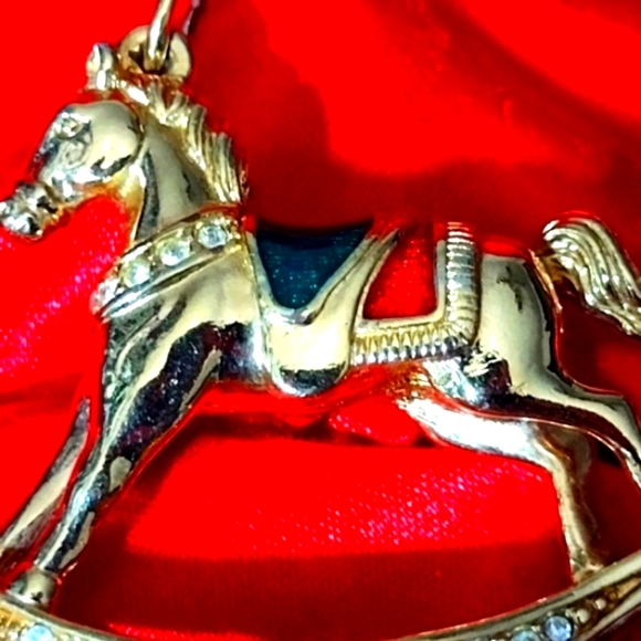 Swarovski Embellished Studded Crystals Red & Green Enamel 🐴🐎 Horse - Picture 5 of 7